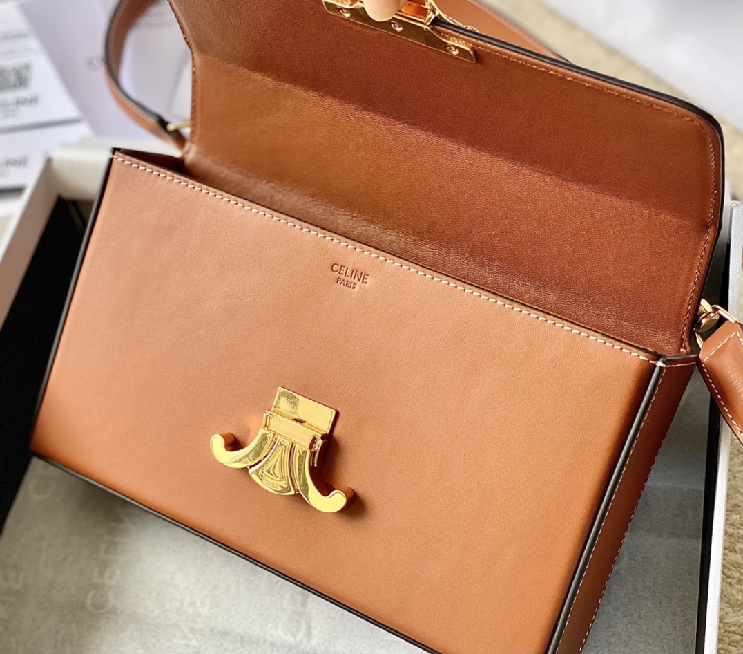 Ce**e box triomphe bag