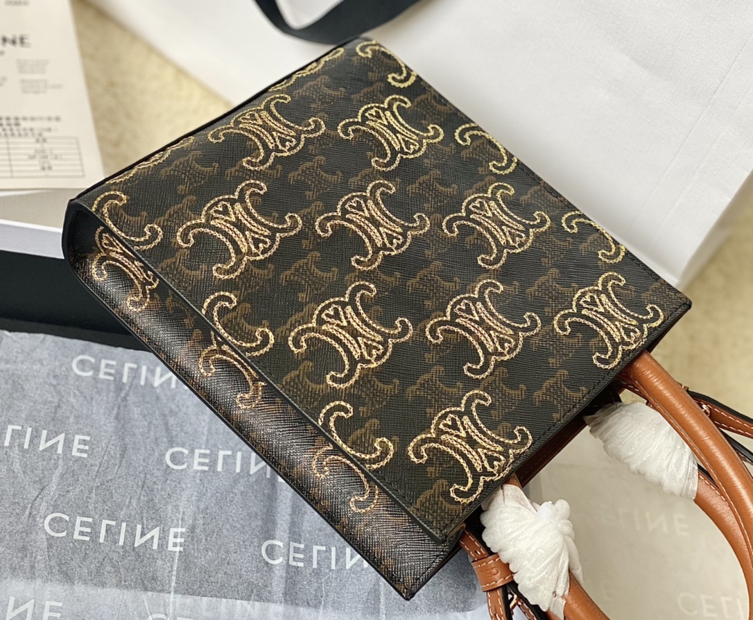 Ce**e triomphe mini tote