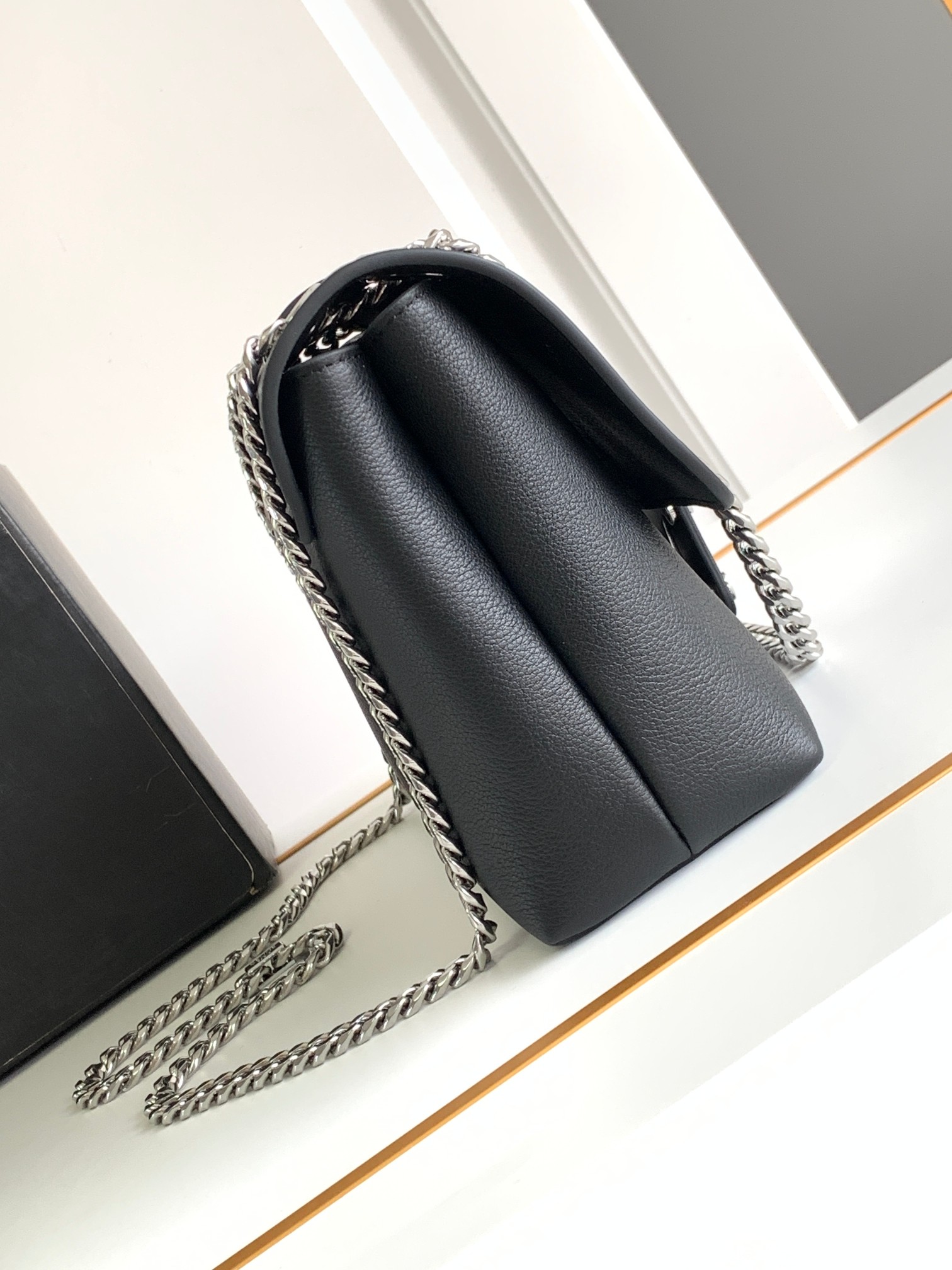 Ce**e medium Ce**e victoire bag