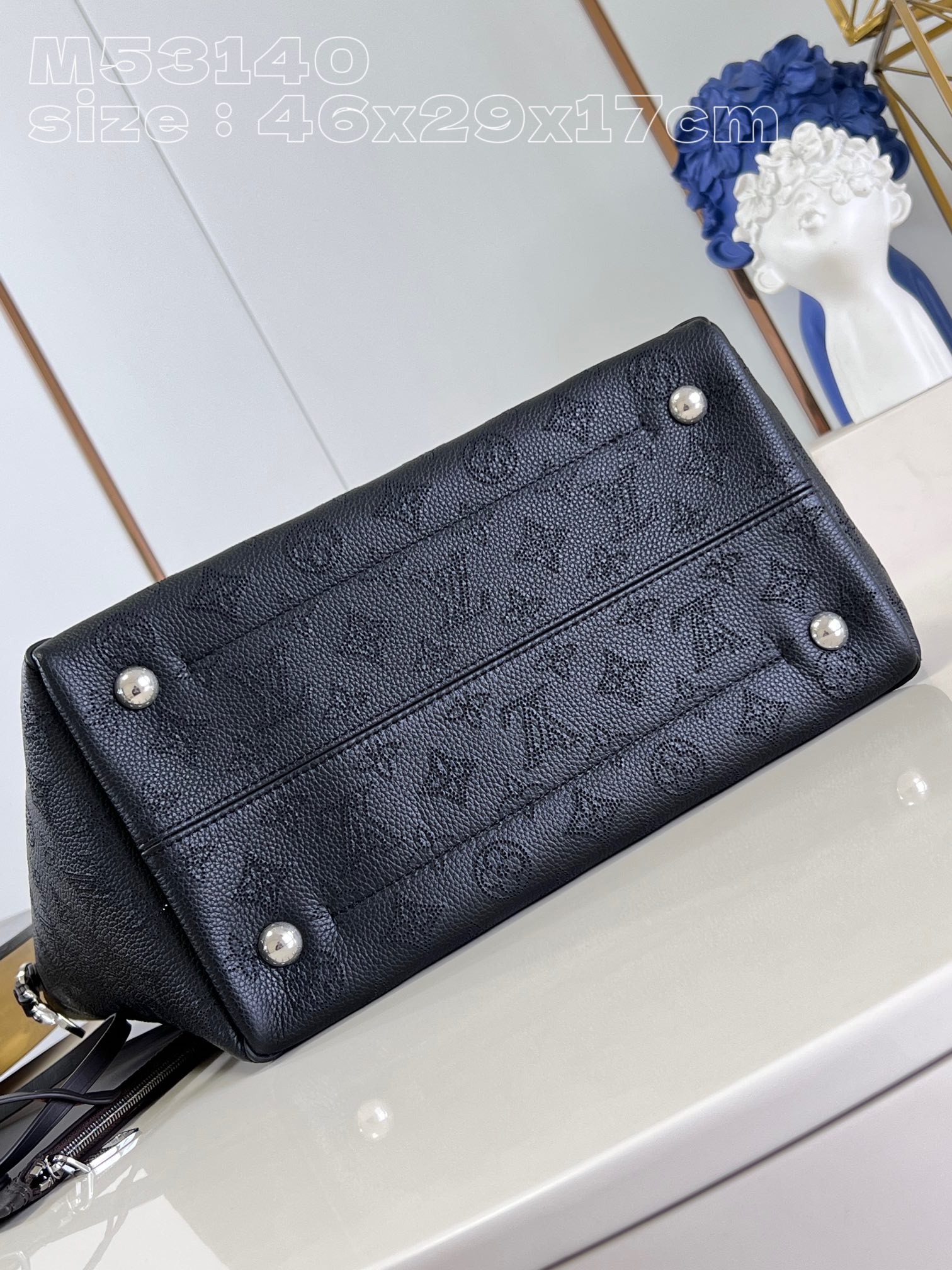 l**is V*t*n hina medium handbag