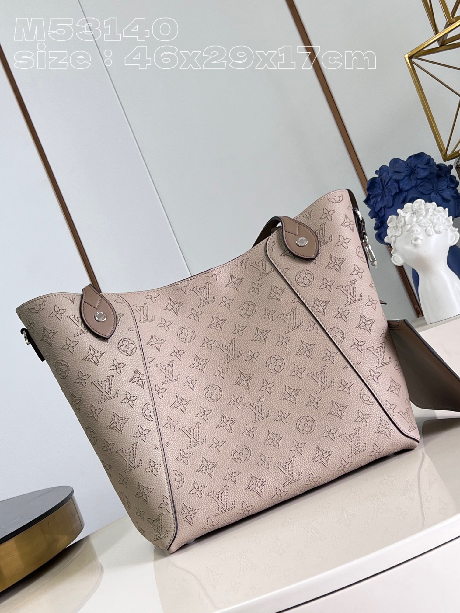 l**is V*t*n hina medium handbag