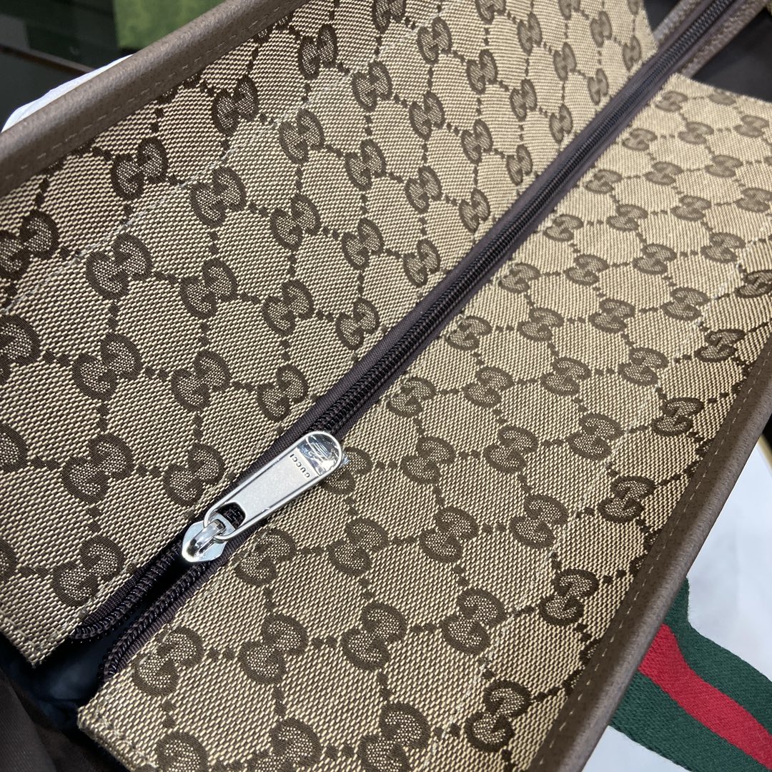 G*u*i original gg diaper bag