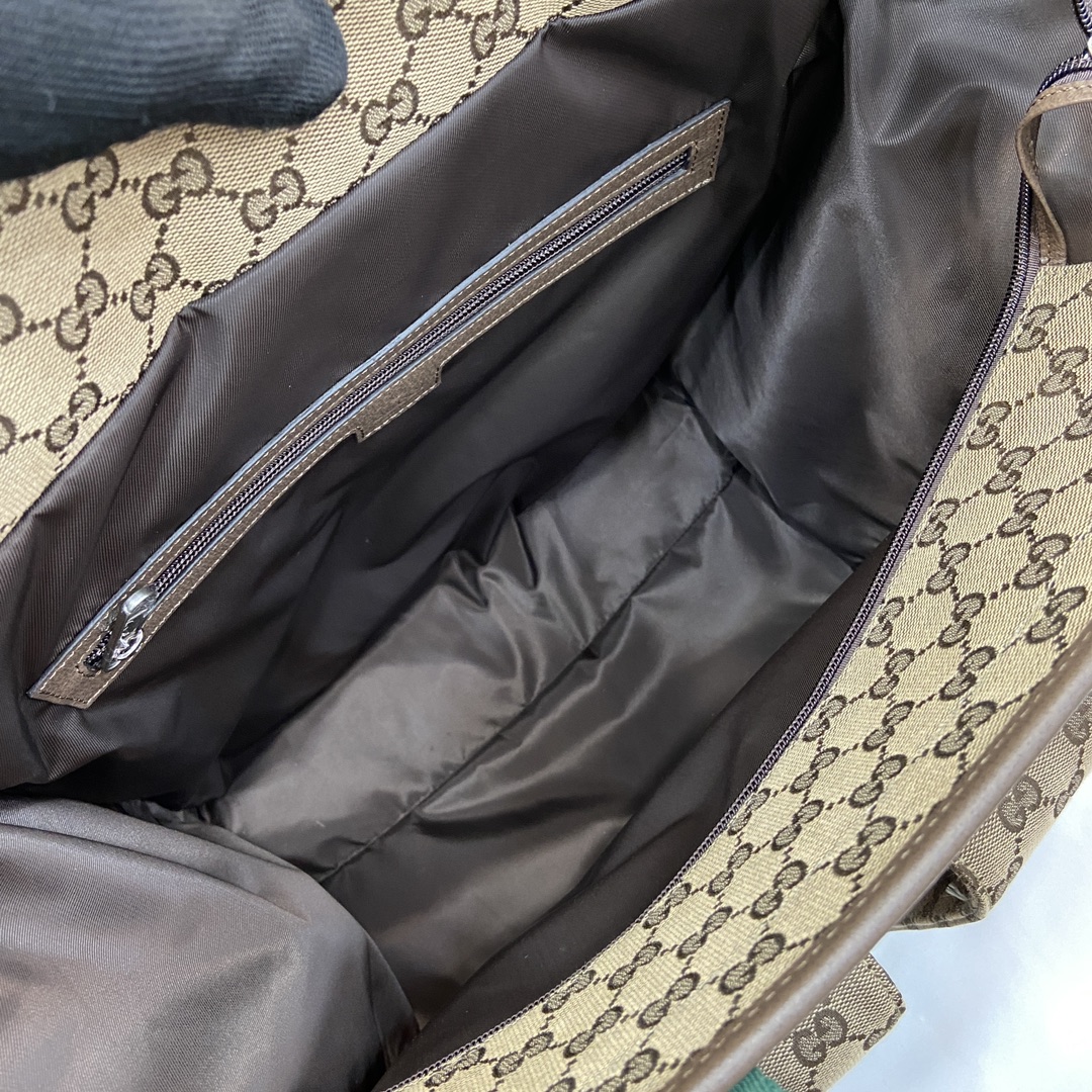 G*u*i original gg diaper bag