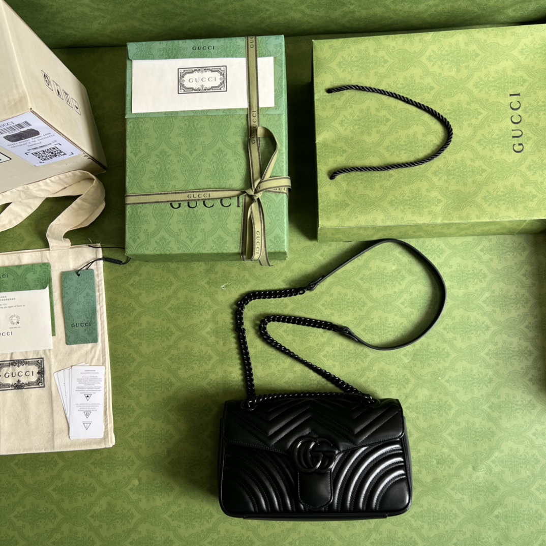 G*u*i gg marmont small shoulder bag