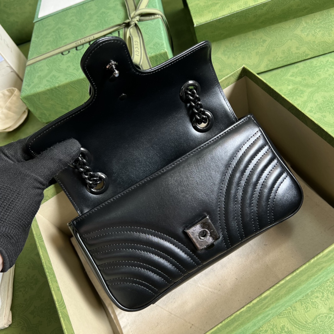 G*u*i gg marmont mini shoulder bag