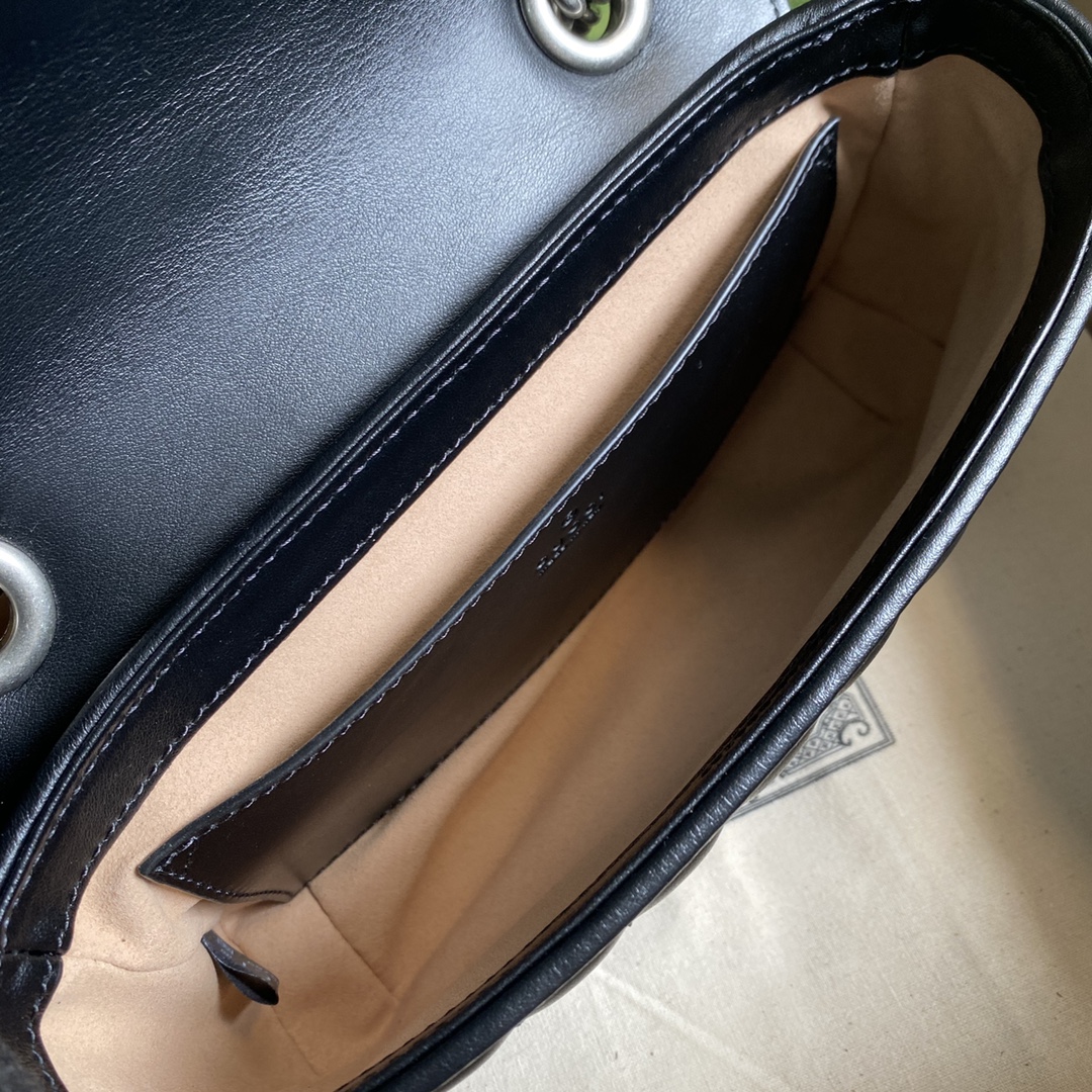 G*u*i gg marmont mini shoulder bag