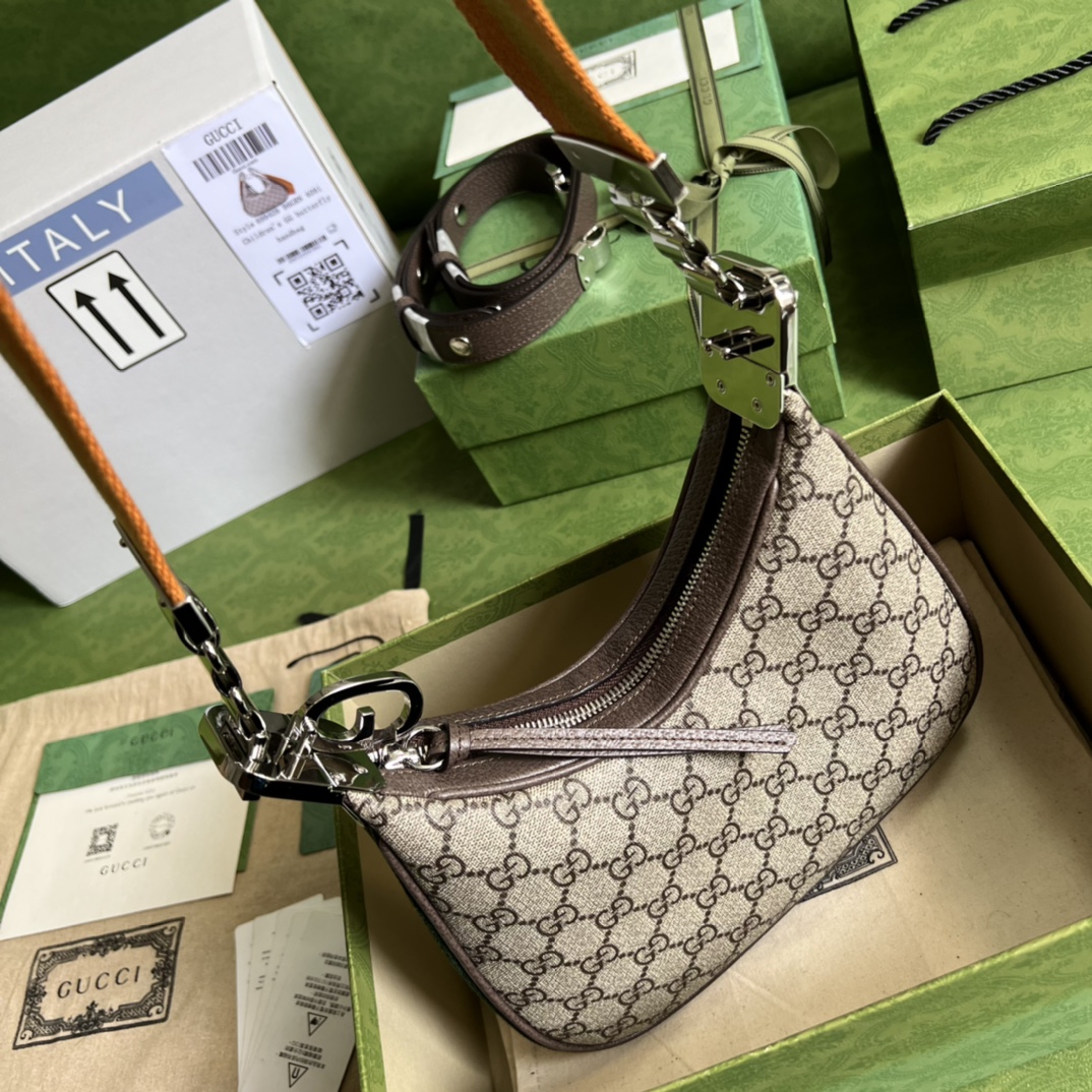 G*u*i attache small bag