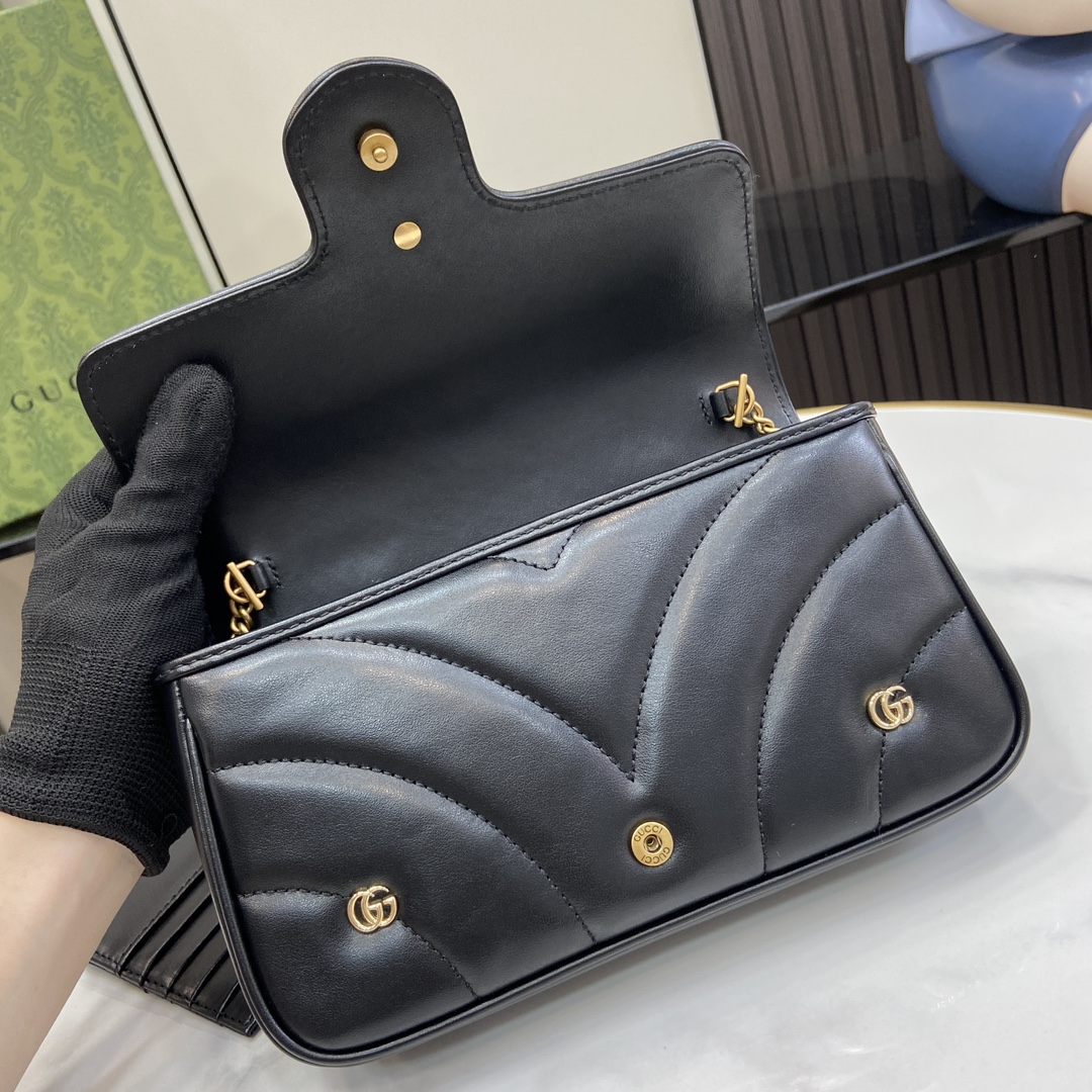 G*u*i gg marmont mini bag