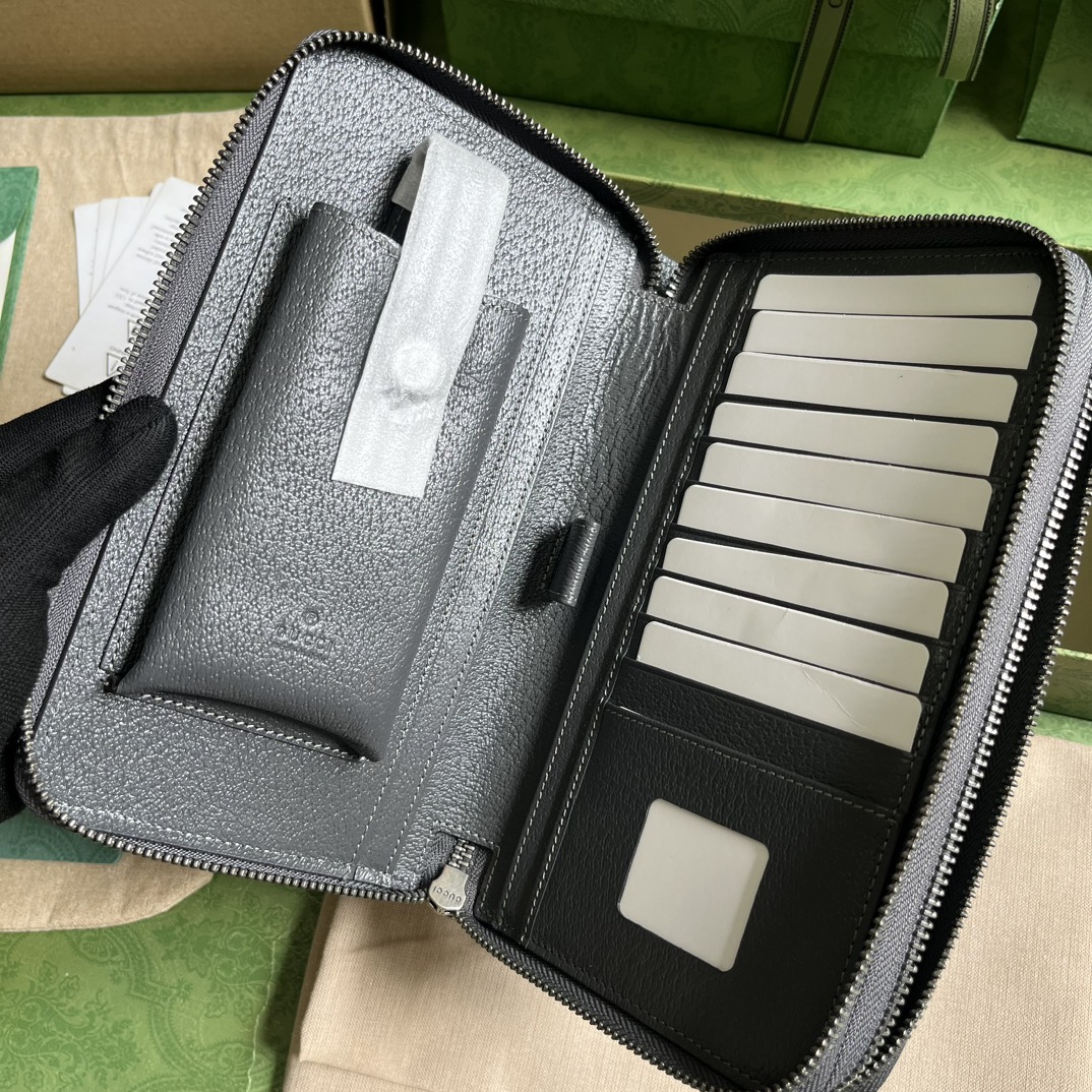G*u*i ophidia gg travel case
