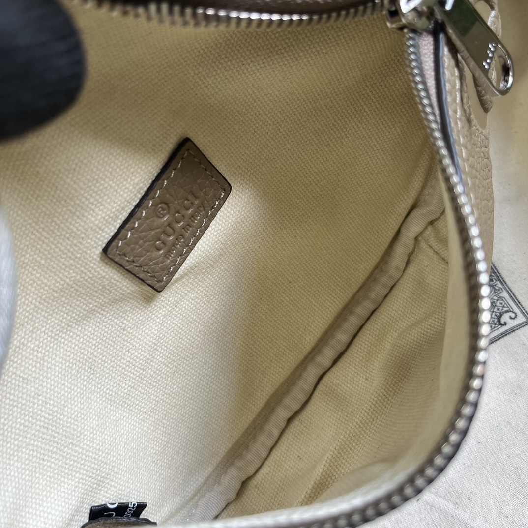 G*u*i gg belt bag