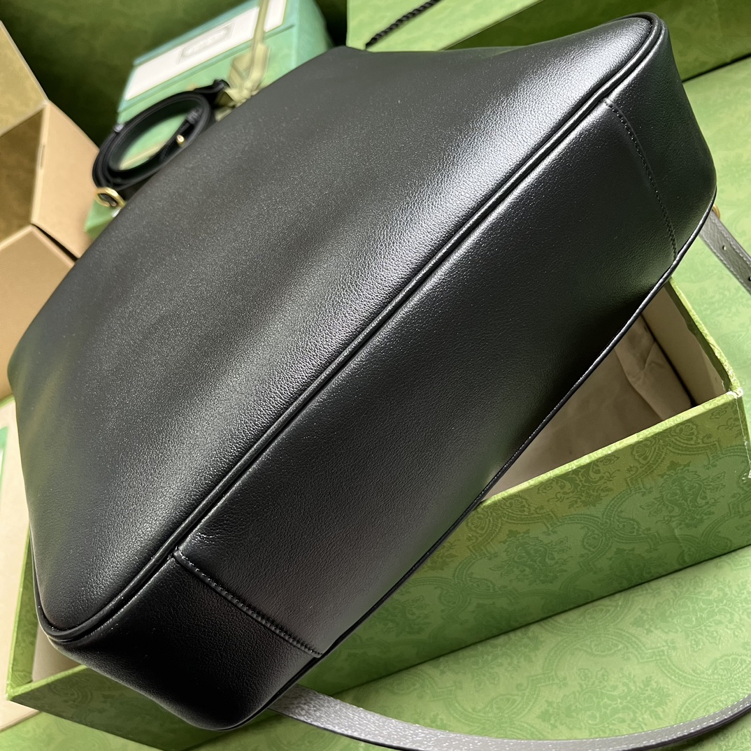 G*u*i diana large shoulder bag