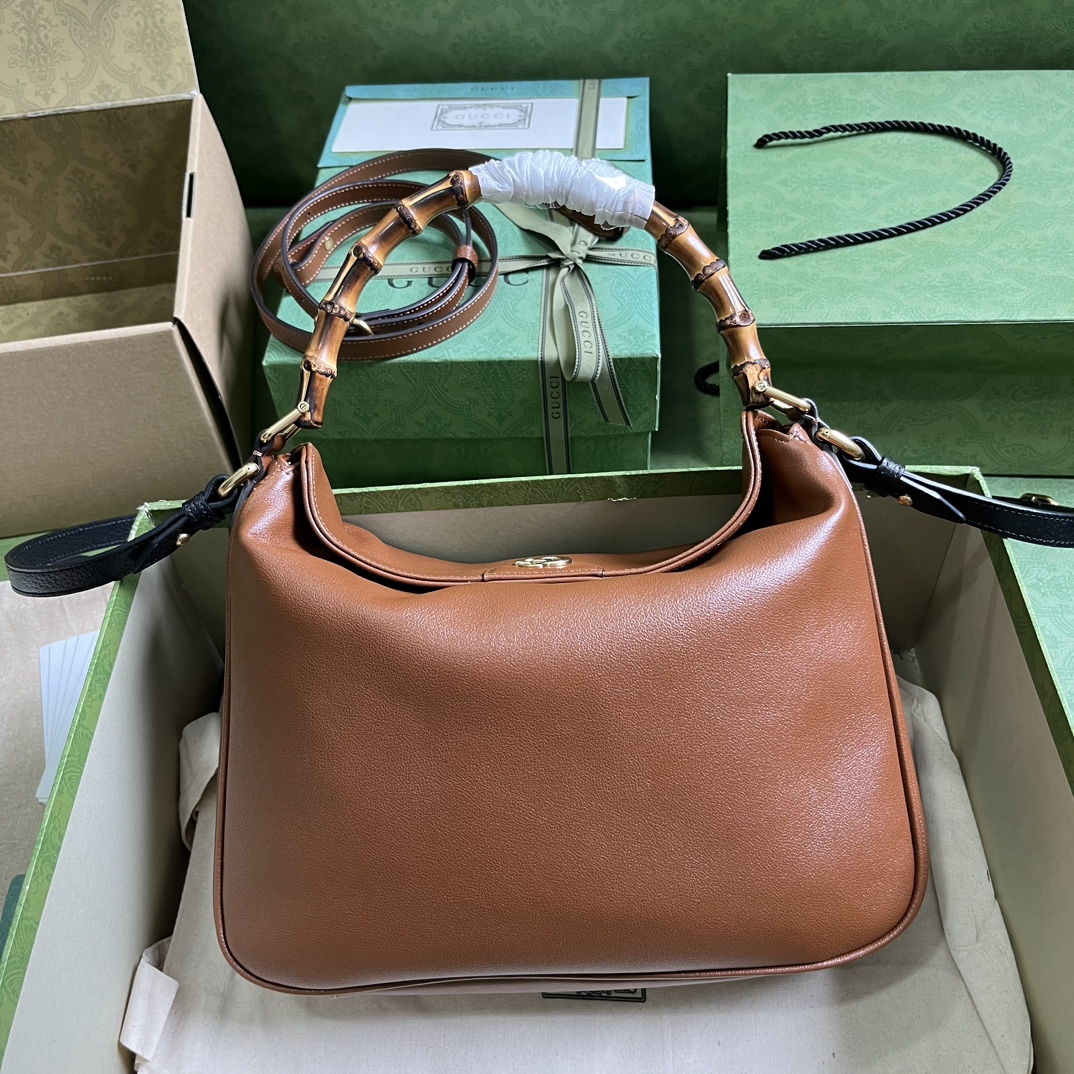 G*u*i diana medium shoulder bag