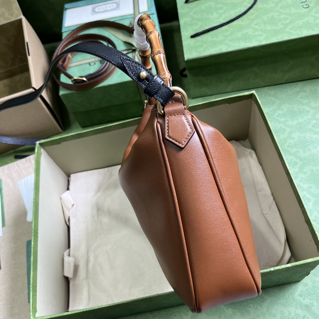G*u*i diana medium shoulder bag