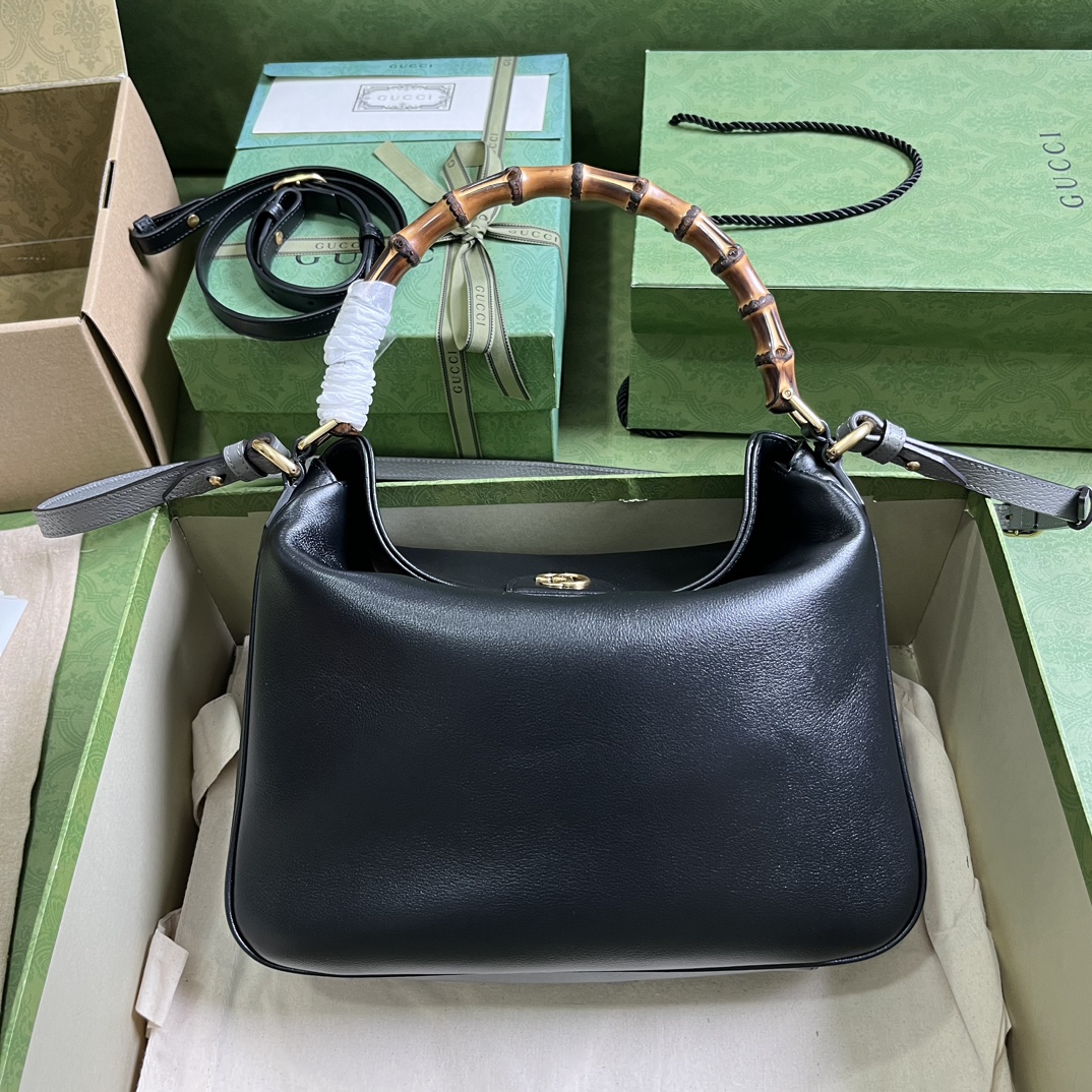 G*u*i diana medium shoulder bag