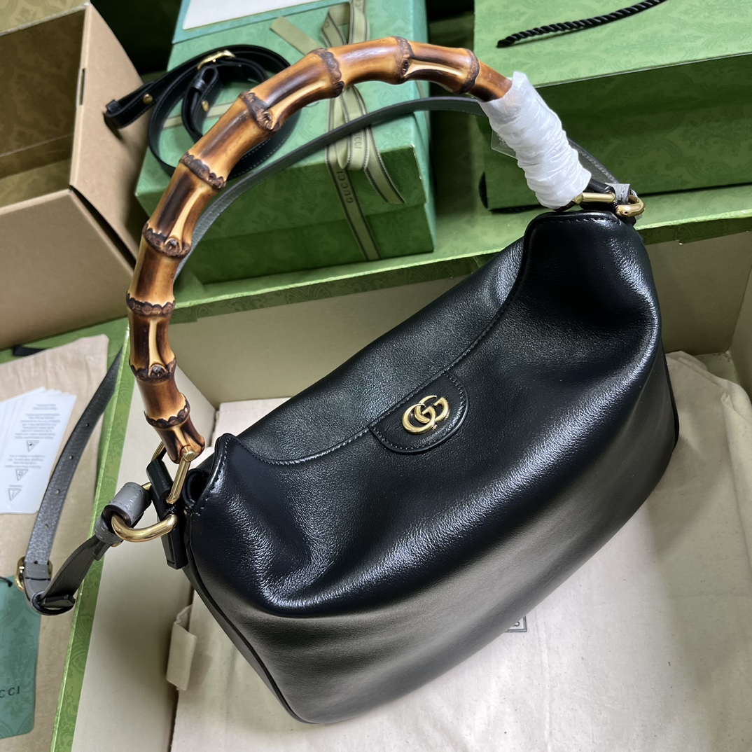 G*u*i diana medium shoulder bag