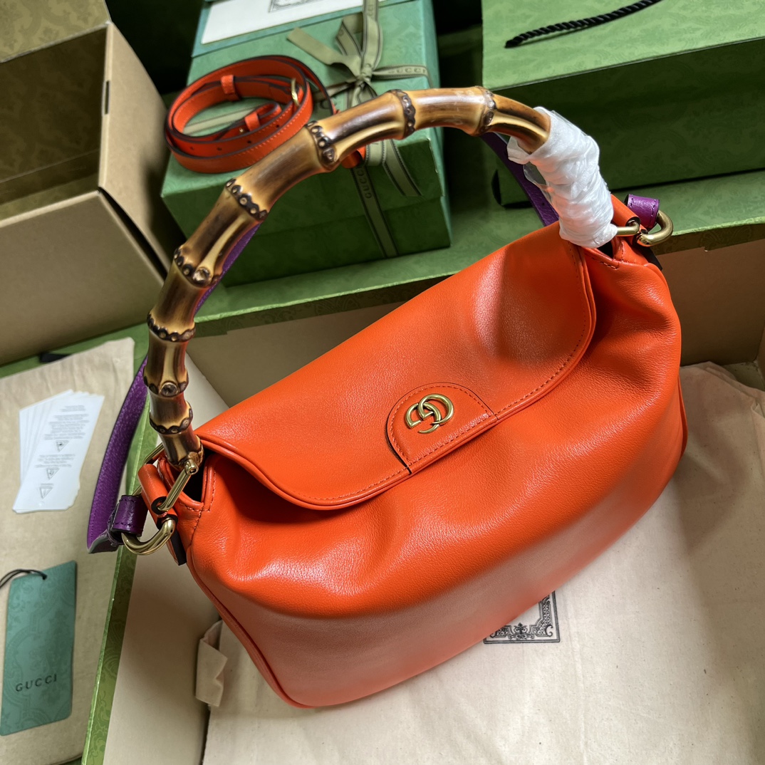 G*u*i diana medium shoulder bag