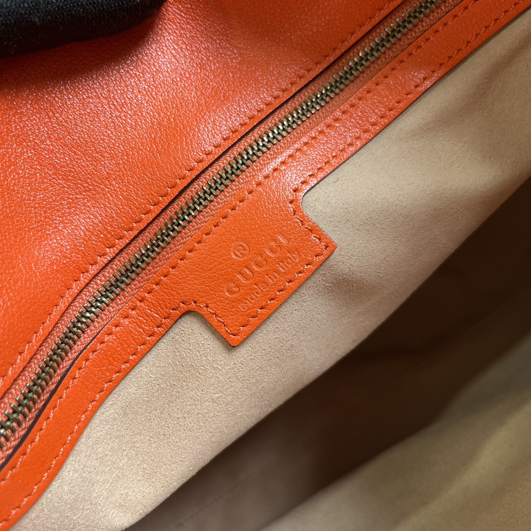 G*u*i diana medium shoulder bag