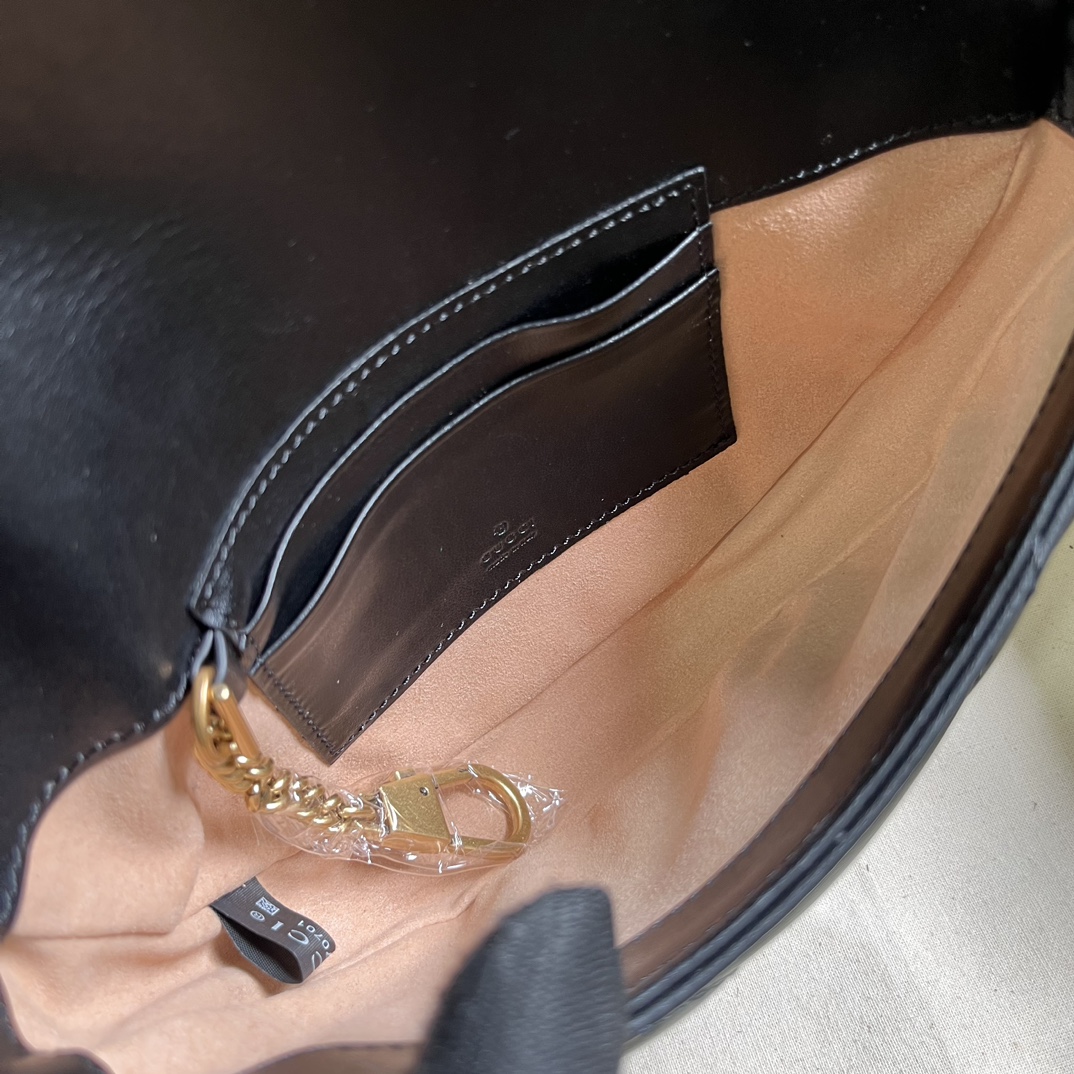 G*u*i gg marmont matelassÉ chain mini bag