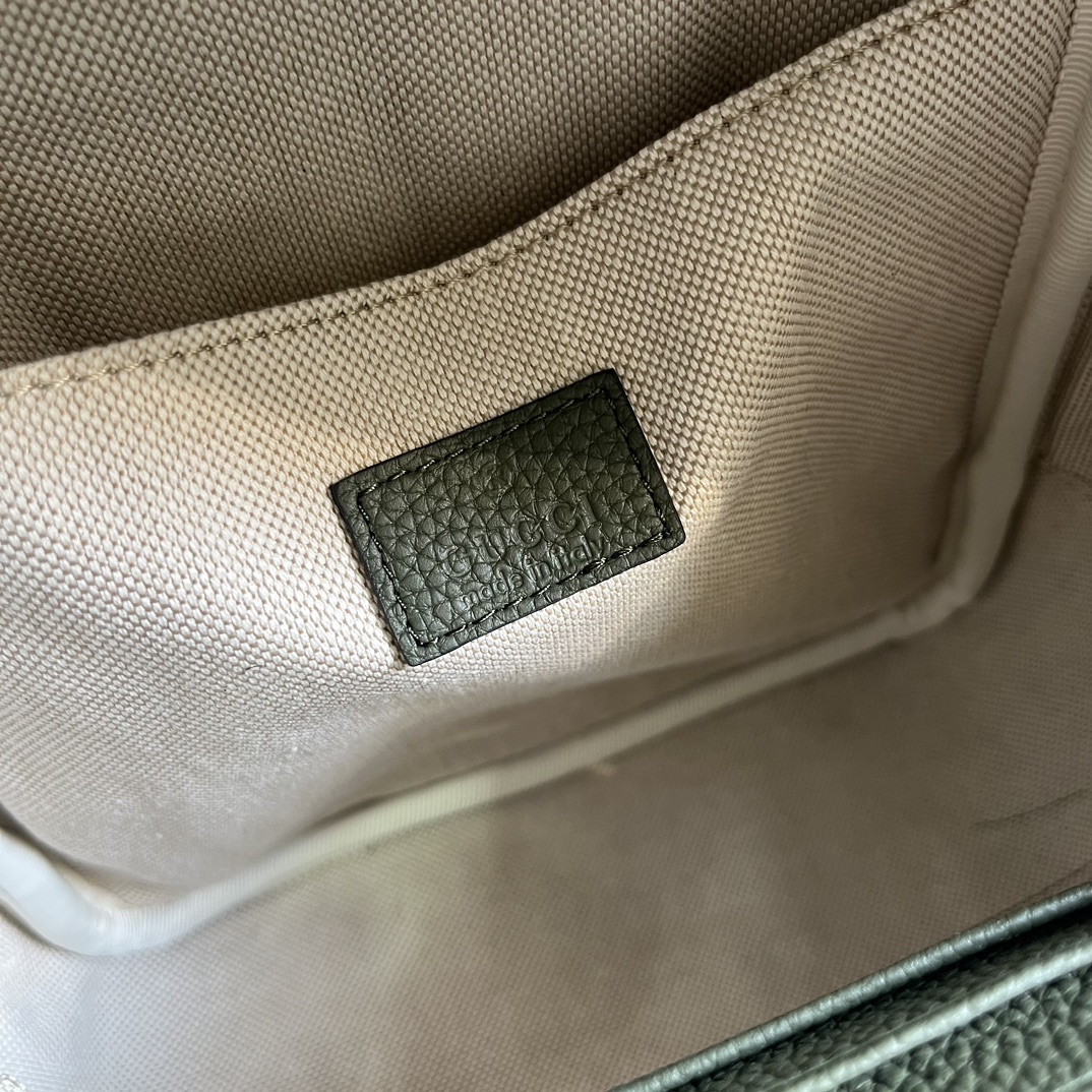 G*u*i jumbo gg crossbody bag