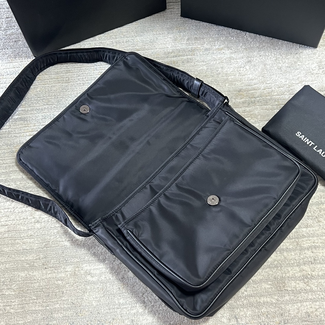 YSL NIKI MESSENGER IN ECONYL