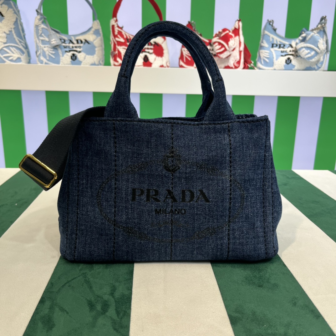 Pra*a canapa tote bag