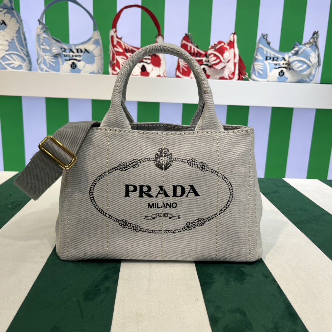 Pra*a canapa tote bag
