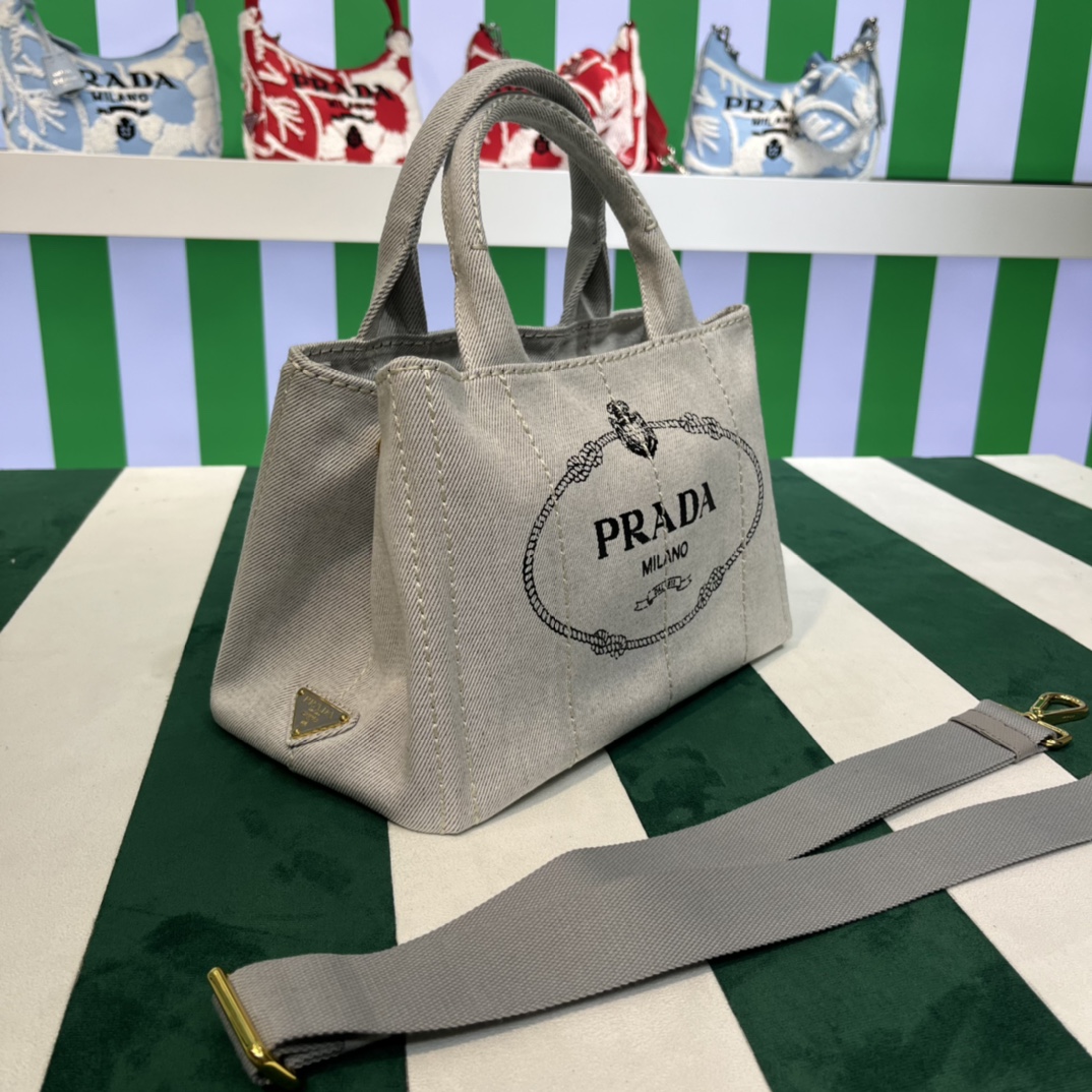 Pra*a canapa tote bag