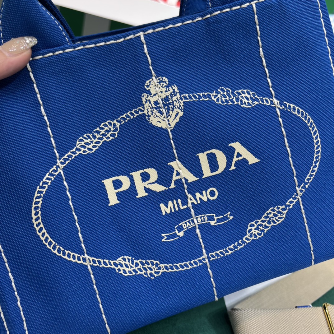 Pra*a canapa tote bag