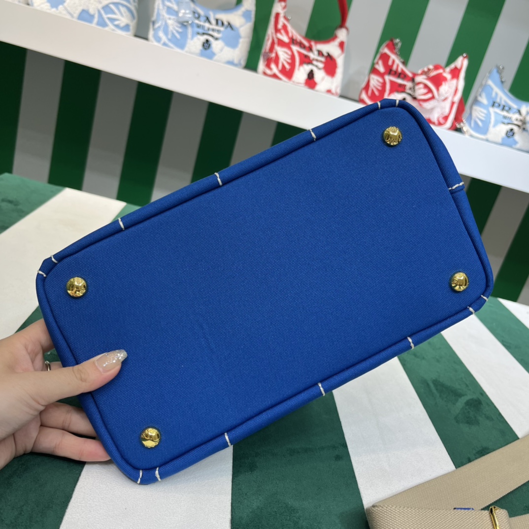 Pra*a canapa tote bag