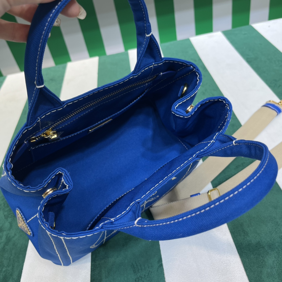Pra*a canapa tote bag