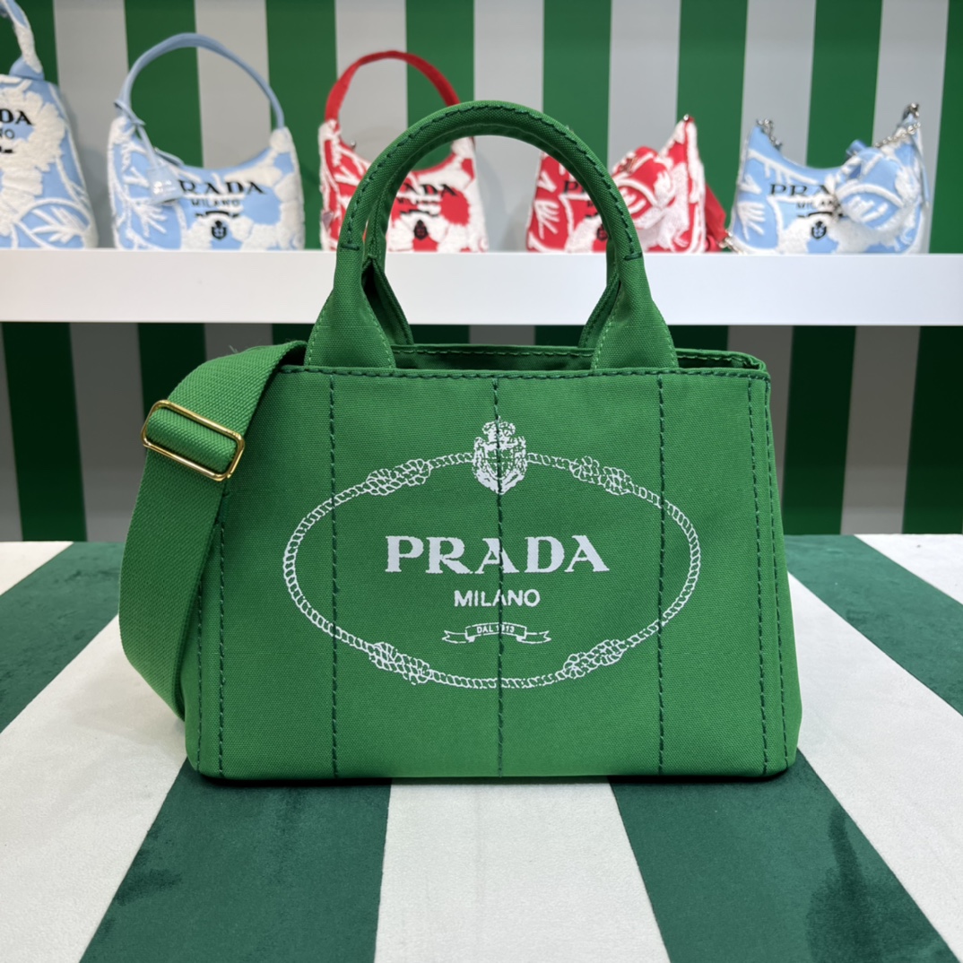 Pra*a canapa tote bag