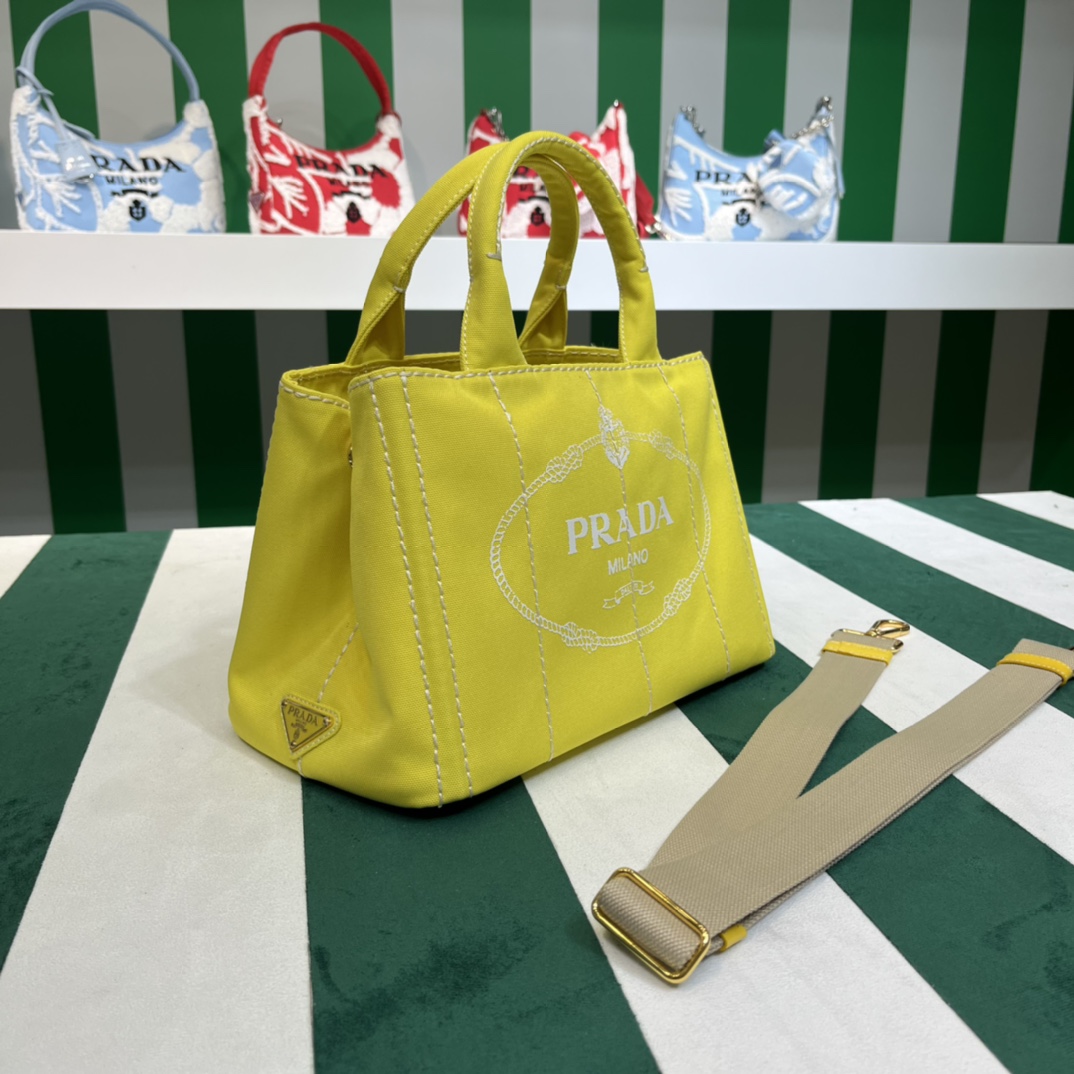Pra*a canapa tote bag