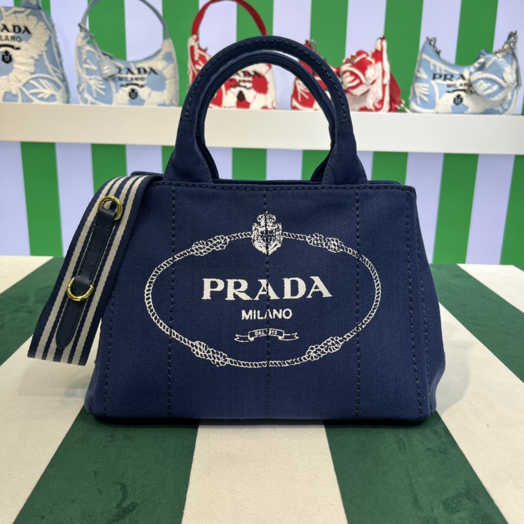 Pra*a canapa tote bag