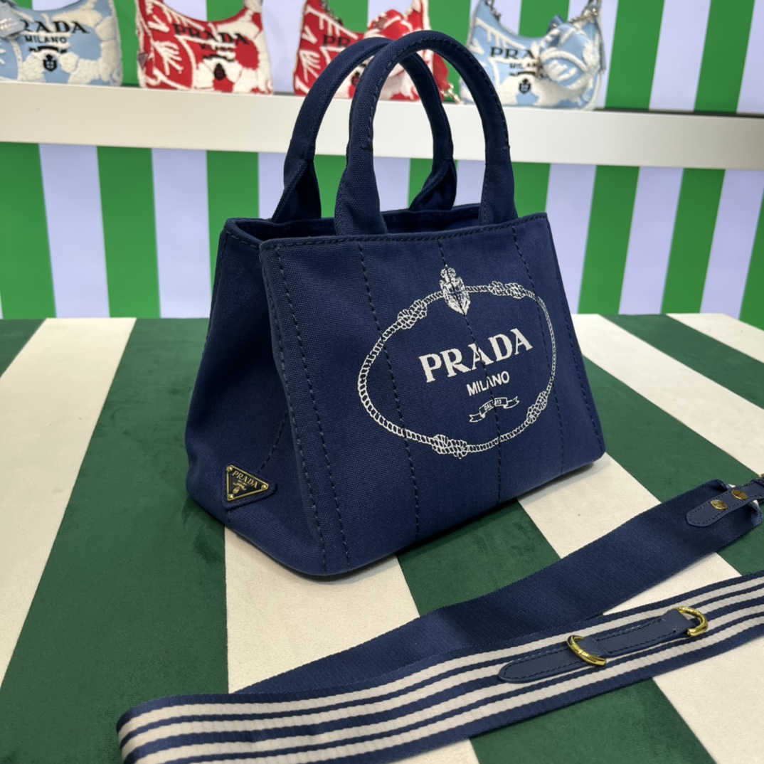 Pra*a canapa tote bag