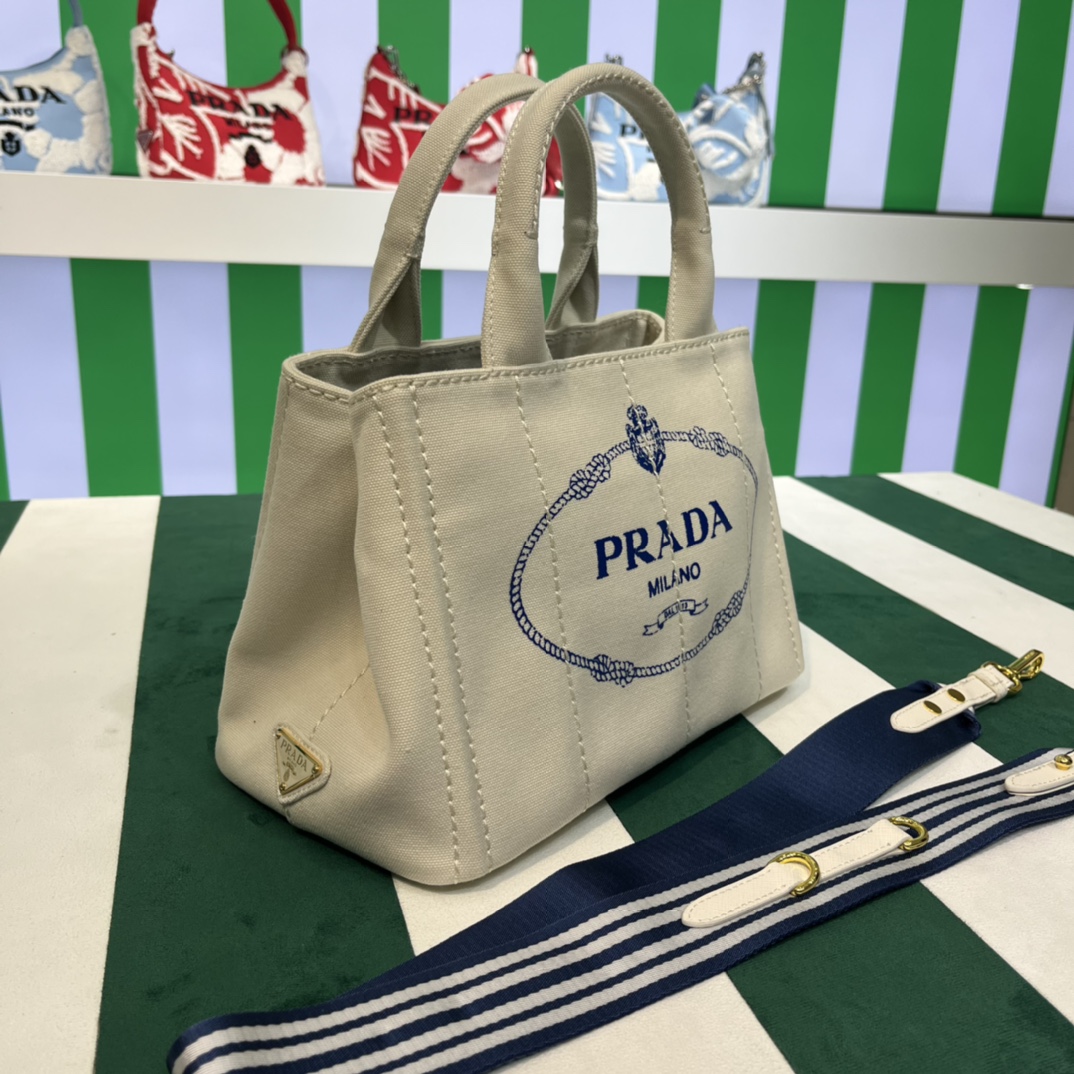 Pra*a canapa tote bag