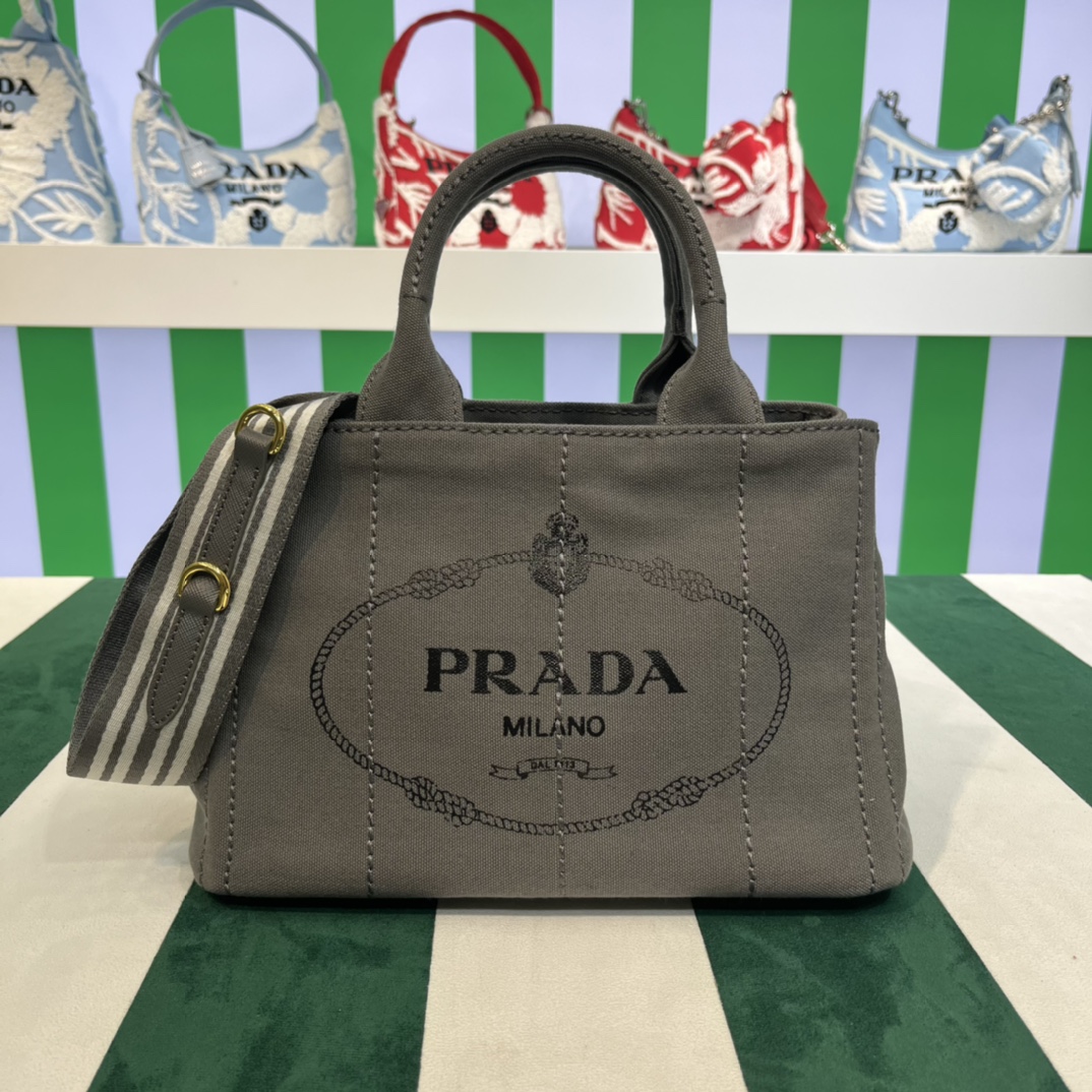 Pra*a canapa tote bag