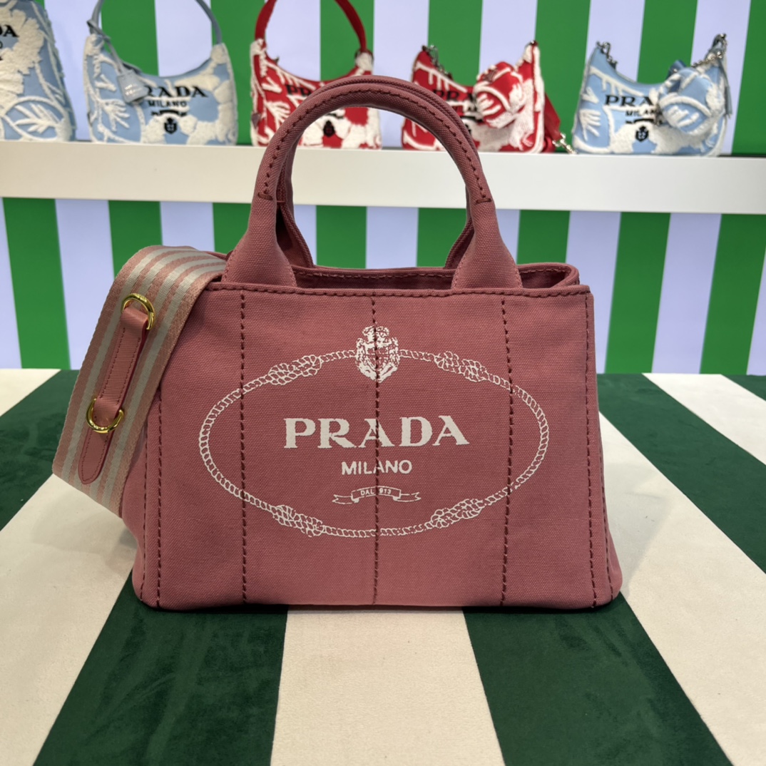 Pra*a canapa tote bag