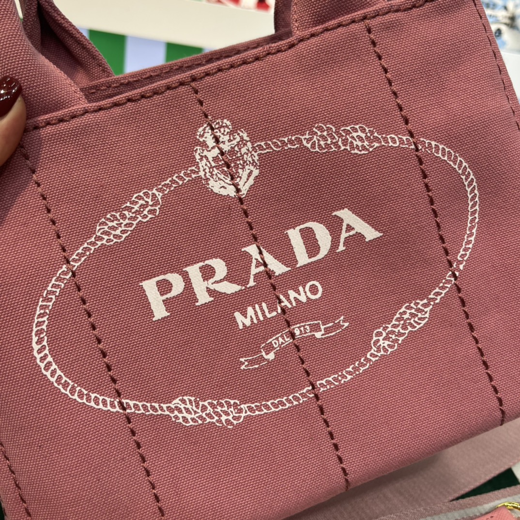 Pra*a canapa tote bag