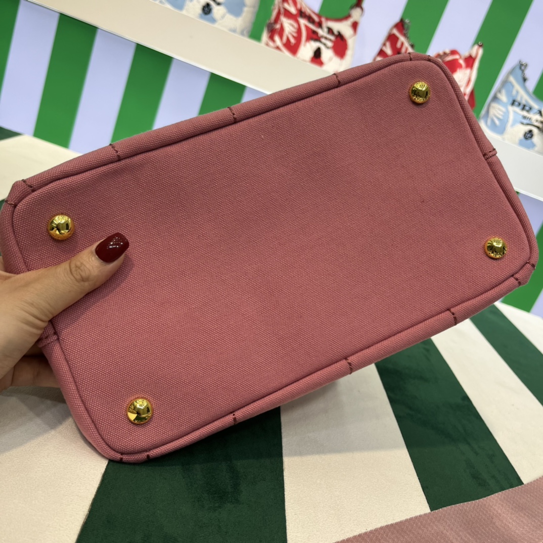 Pra*a canapa tote bag
