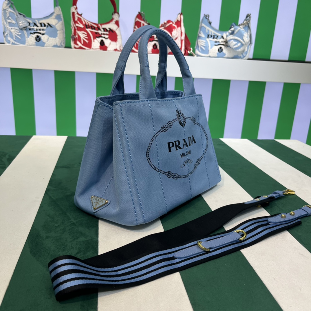 Pra*a canapa tote bag