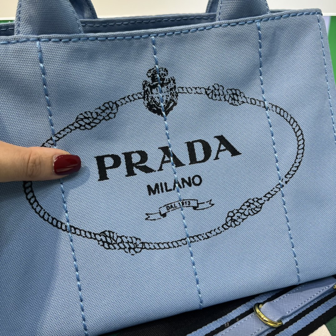 Pra*a canapa tote bag