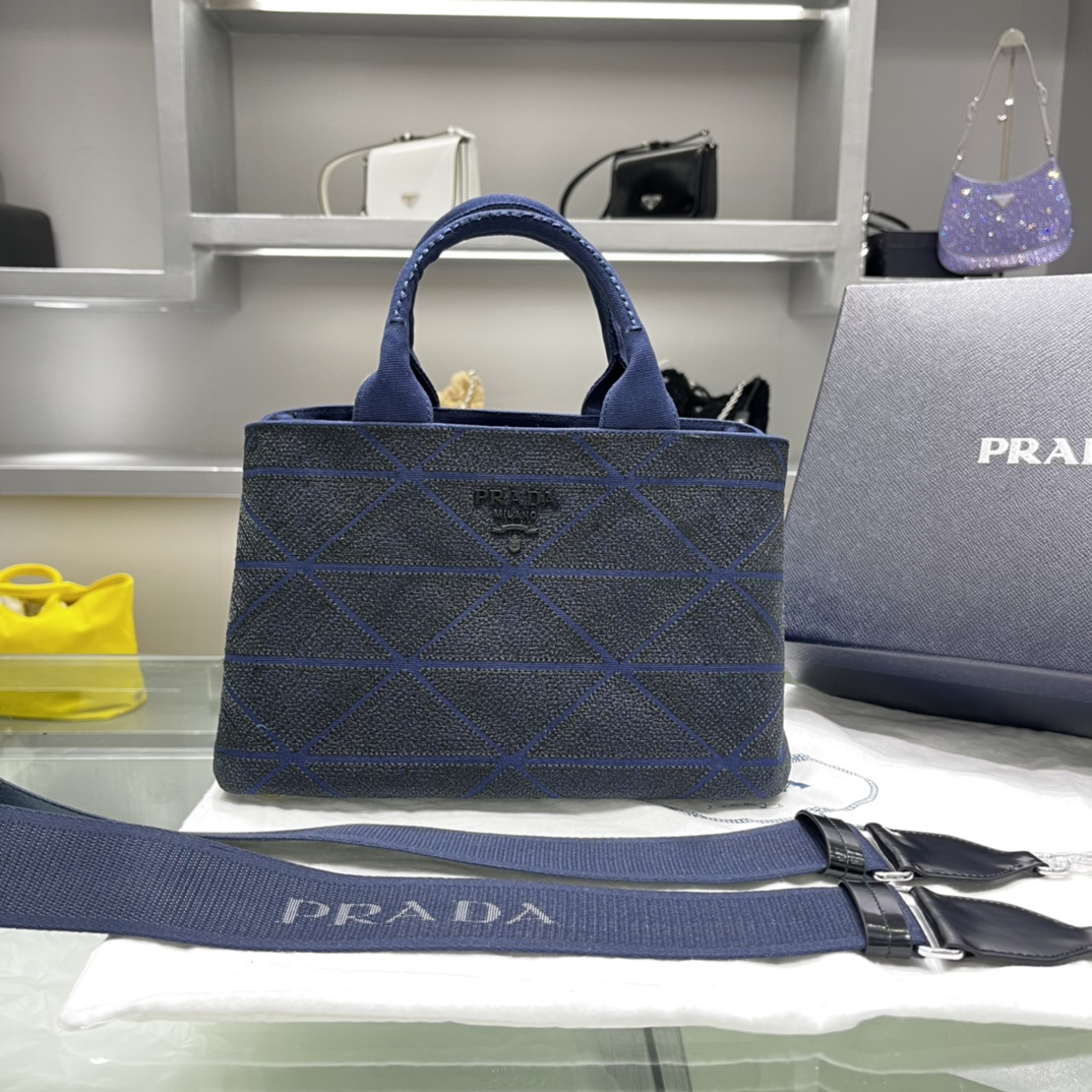 Pra*a canapa tote bag
