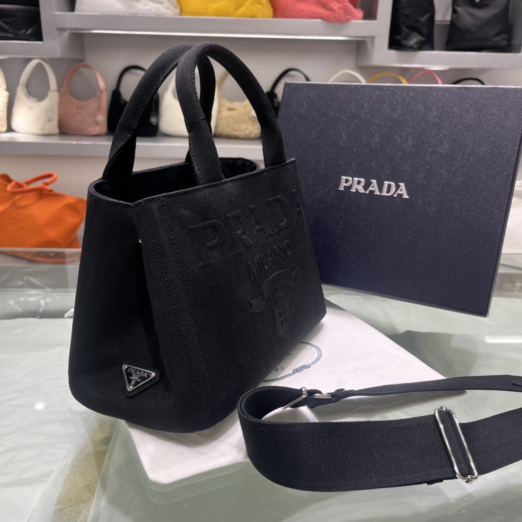 Pra*a canapa tote bag