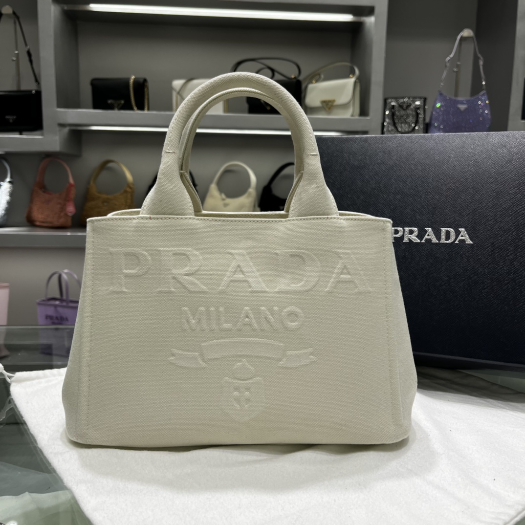 Pra*a canapa tote bag
