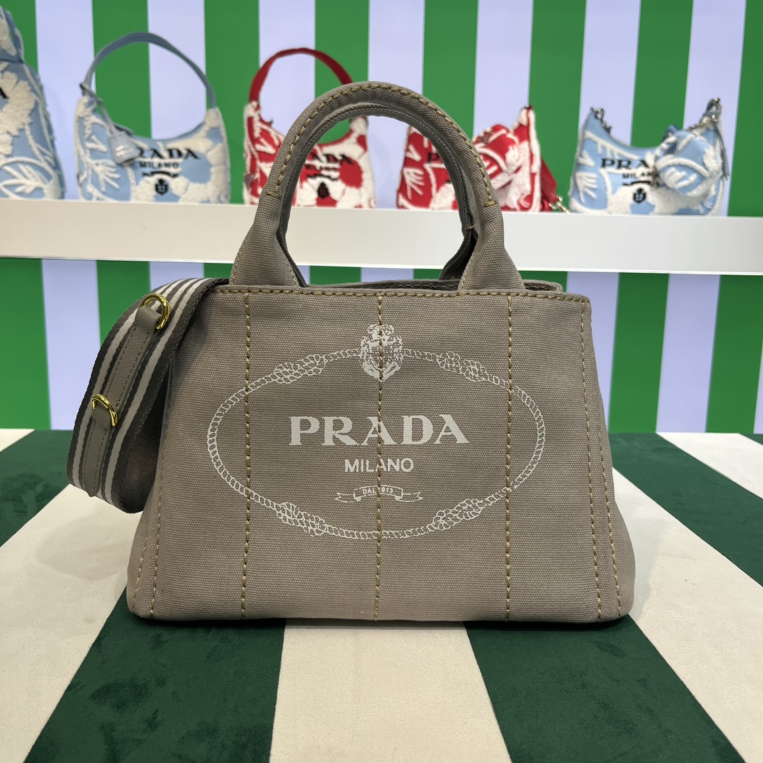 Pra*a canapa tote bag