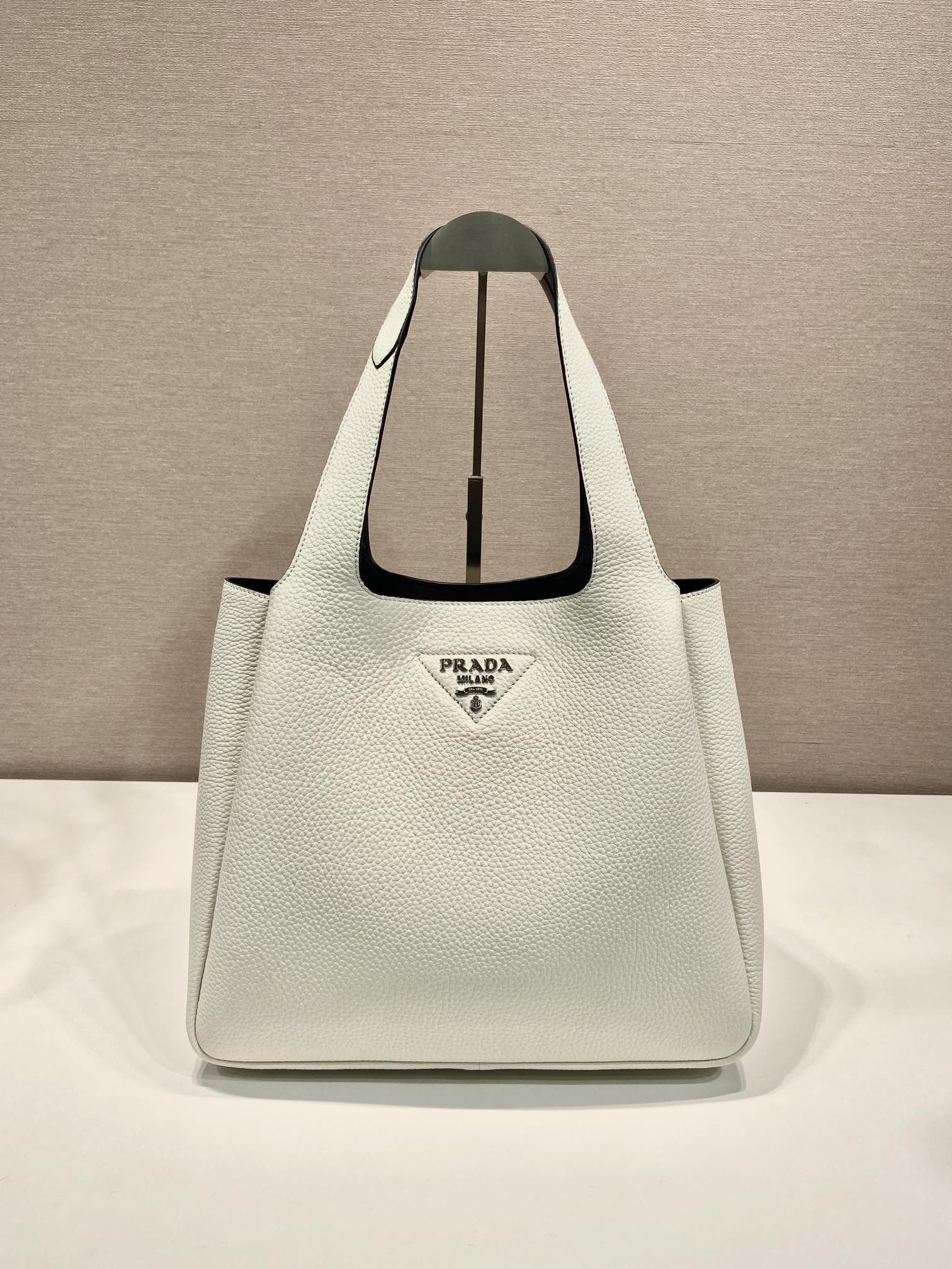 Pra*a large leather tote