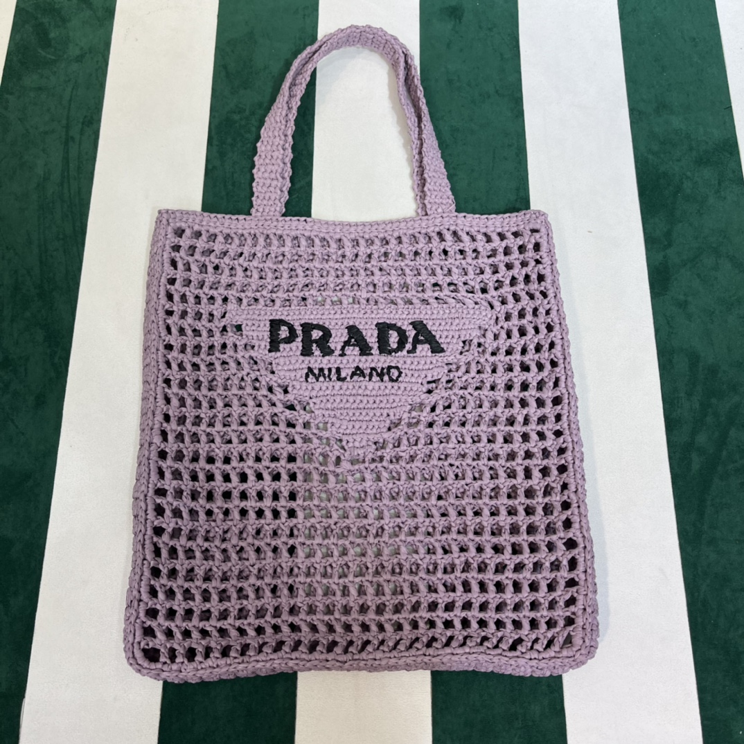 Pra*a crochet tote bag