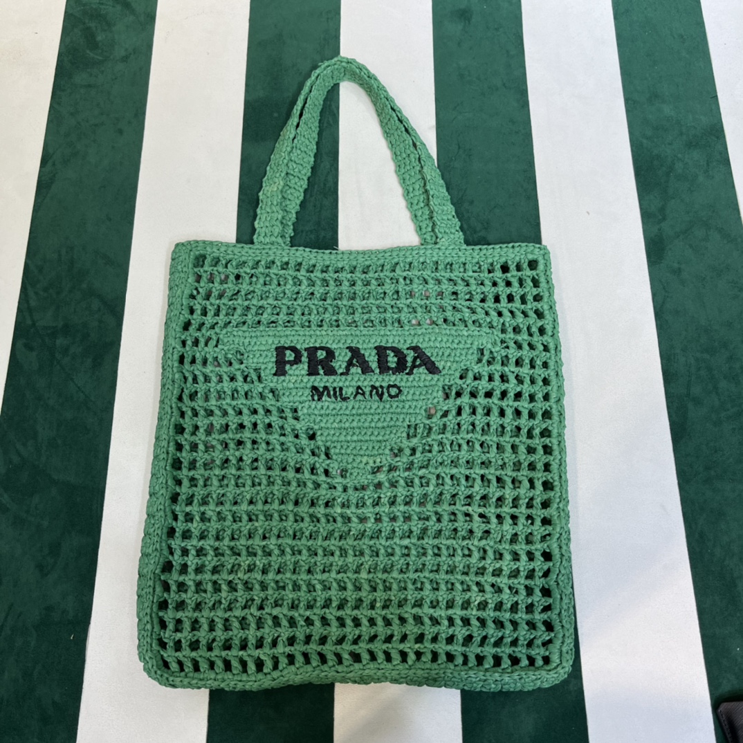 Pra*a crochet tote bag