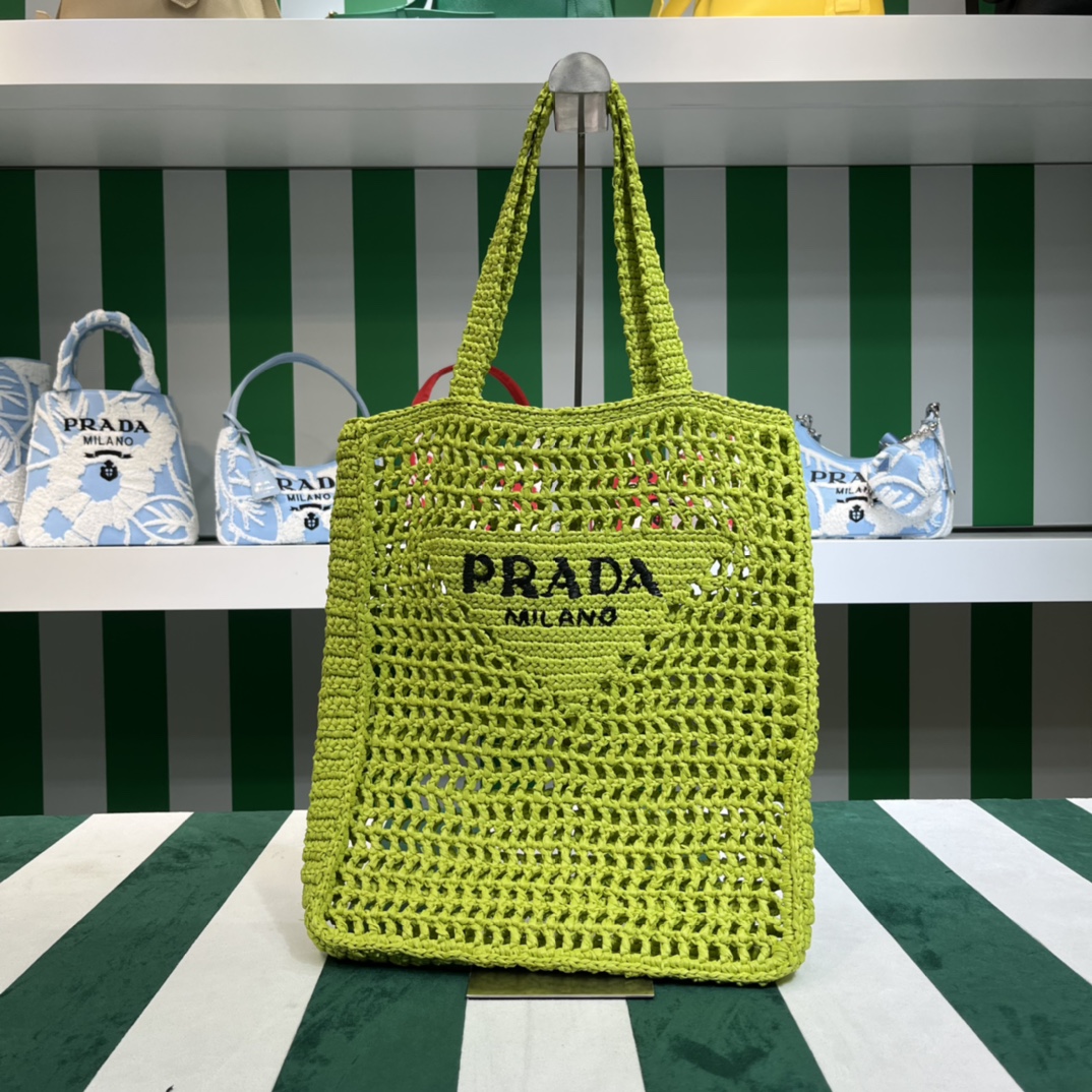 Pra*a crochet tote bag