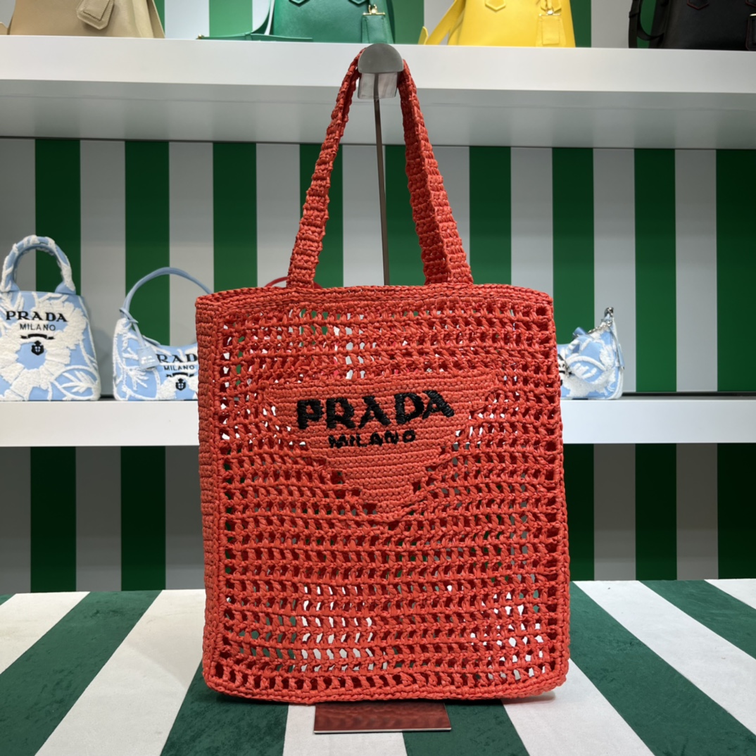 Pra*a crochet tote bag